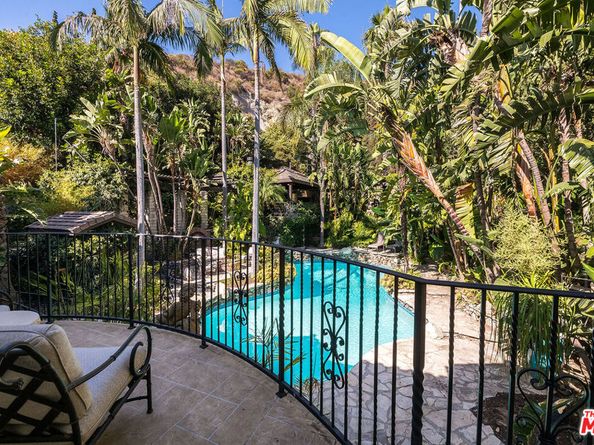 1258 E Elmwood Avenue, Burbank CA 91501