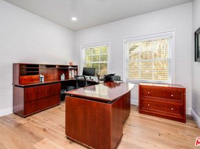 1258 E Elmwood Avenue, Burbank CA 91501