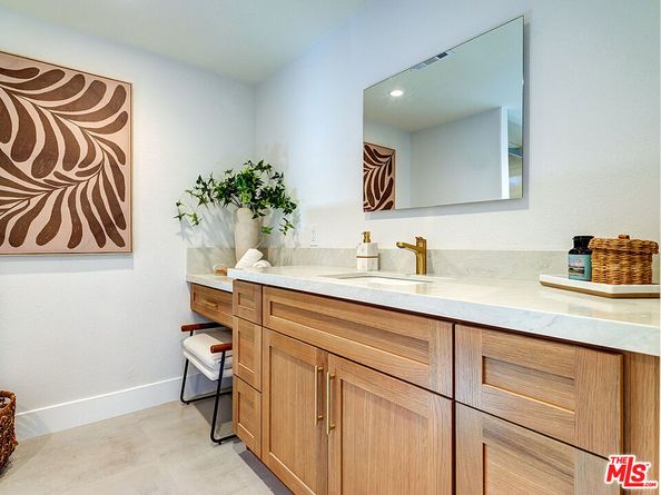 5241 Glenroy Drive, Huntington Beach CA 92649