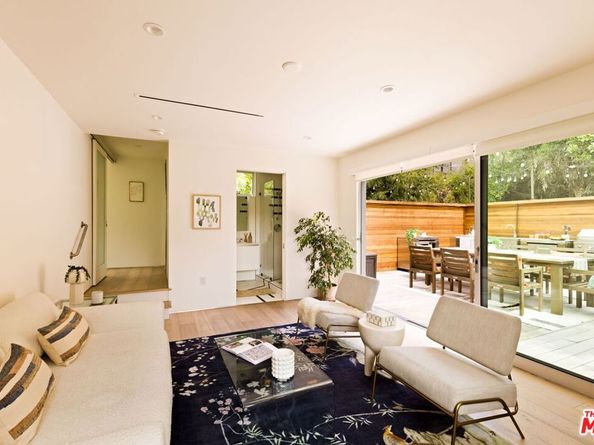 2615 La Cuesta Drive, Los Angeles CA 90046