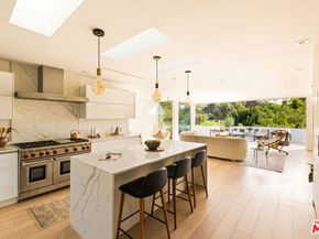 2615 La Cuesta Drive, Los Angeles CA 90046