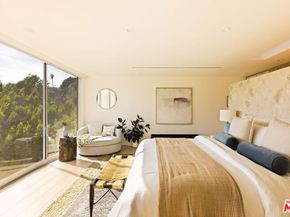 2615 La Cuesta Drive, Los Angeles CA 90046