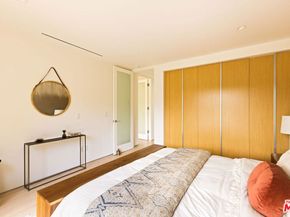 2615 La Cuesta Drive, Los Angeles CA 90046