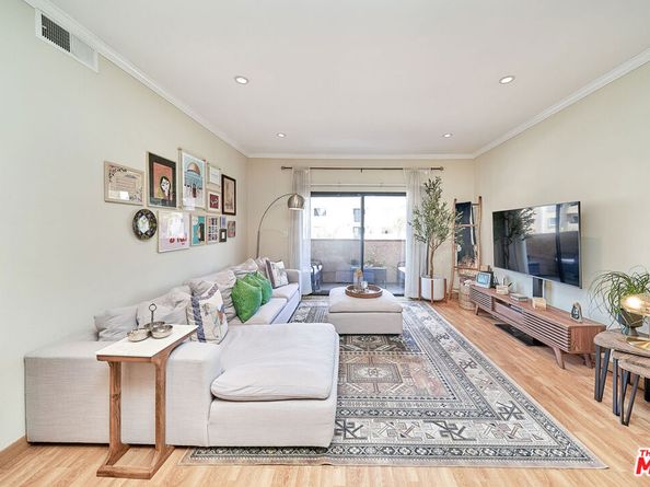424 S Westmoreland Avenue 204, Los Angeles CA 90020