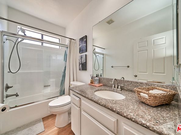 424 S Westmoreland Avenue 204, Los Angeles CA 90020