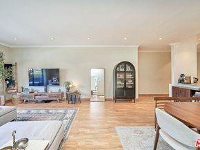 424 S Westmoreland Avenue 204, Los Angeles CA 90020