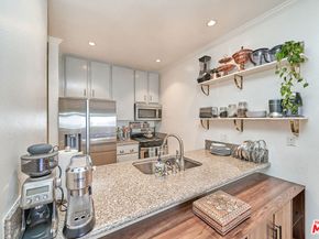 424 S Westmoreland Avenue 204, Los Angeles CA 90020