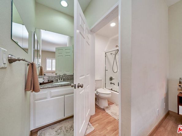 424 S Westmoreland Avenue 204, Los Angeles CA 90020