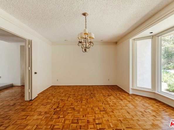 17053 Palisades Circle, Pacific Palisades CA 90272