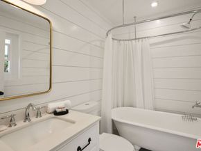 2644 5th Street, Santa Monica CA 90405