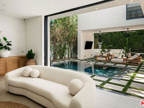 839 N Genesee Avenue, Los Angeles CA 90046