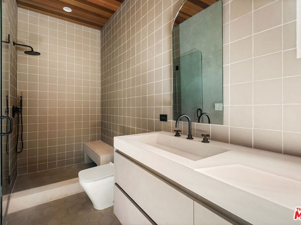 839 N Genesee Avenue, Los Angeles CA 90046