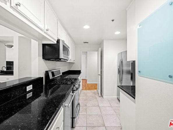 1401 S Bentley Avenue 202, Los Angeles CA 90025