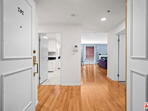 1401 S Bentley Avenue 202, Los Angeles CA 90025