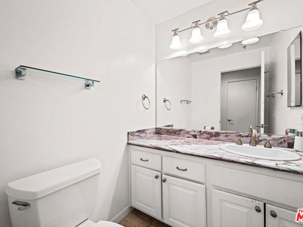 1401 S Bentley Avenue 202, Los Angeles CA 90025