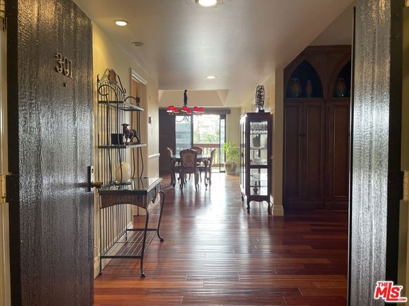5625 Cambridge Way 301, Culver City CA 90230