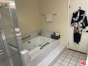 5625 Cambridge Way 301, Culver City CA 90230