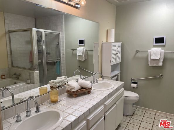 5625 Cambridge Way 301, Culver City CA 90230