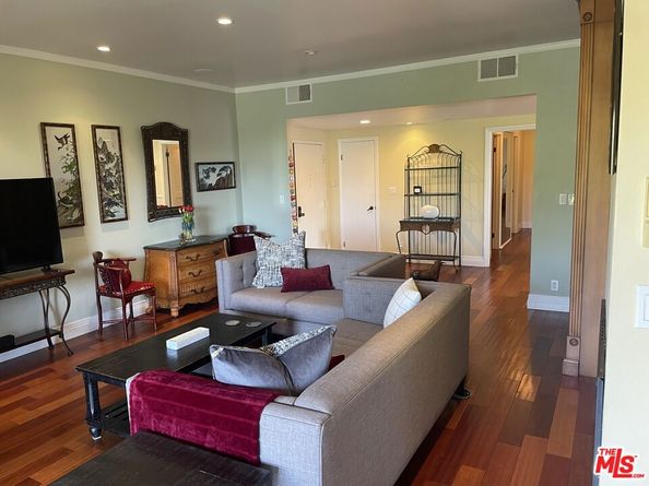5625 Cambridge Way 301, Culver City CA 90230