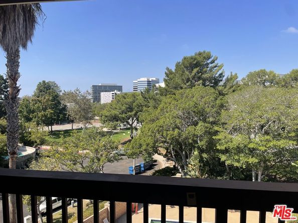 5625 Cambridge Way 301, Culver City CA 90230