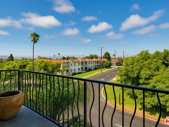 3401 S Bentley Avenue 306, Los Angeles CA 90034