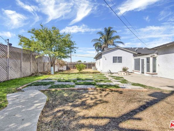 5042 N Glendora Avenue, Covina CA 91724