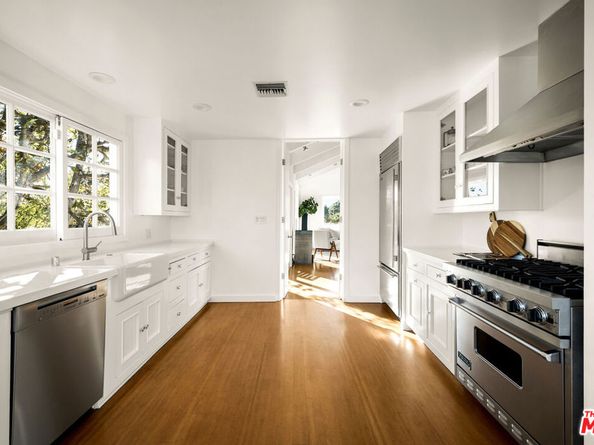 2745 La Cuesta Drive, Los Angeles CA 90046