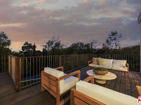 2745 La Cuesta Drive, Los Angeles CA 90046