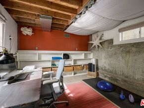 2022 N Catalina Street, Los Angeles CA 90027