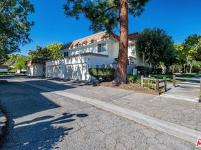 10210 Larwin Avenue 2, Chatsworth CA 91311
