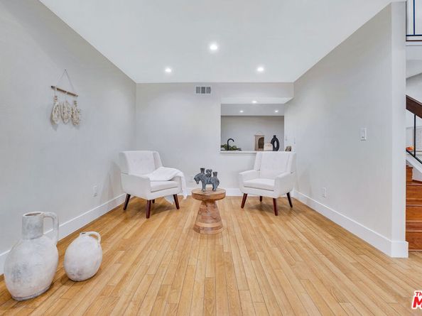 10210 Larwin Avenue 2, Chatsworth CA 91311