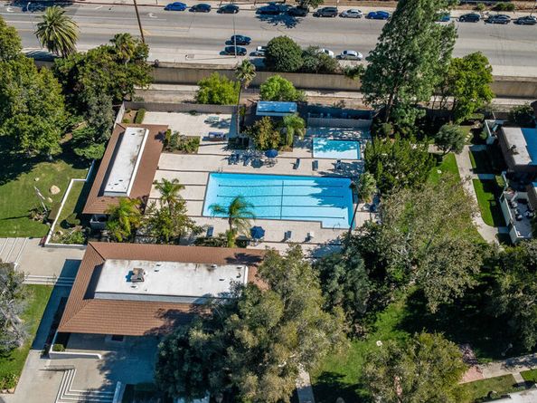 10210 Larwin Avenue 2, Chatsworth CA 91311