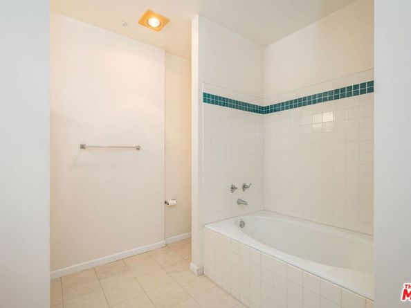 12773 Caswell Avenue 103, Los Angeles CA 90066