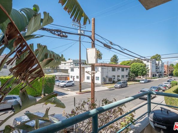 12773 Caswell Avenue 103, Los Angeles CA 90066