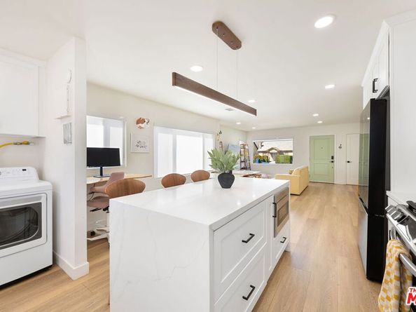 3920 3rd Avenue, Los Angeles CA 90008