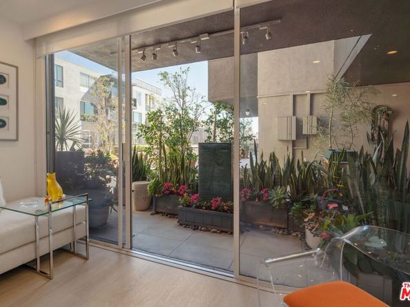 1745 Camino Palmero Street 327, Los Angeles CA 90046