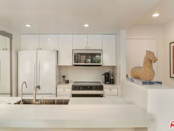 1745 Camino Palmero Street 327, Los Angeles CA 90046