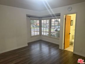 9333 Swinton Avenue, North Hills CA 91343