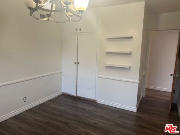 9333 Swinton Avenue, North Hills CA 91343