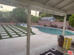 9333 Swinton Avenue, North Hills CA 91343