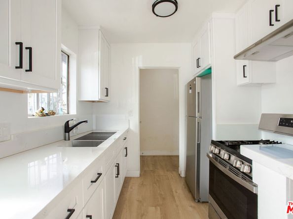 5933 Barton Avenue, Los Angeles CA 90038