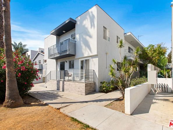 5933 Barton Avenue, Los Angeles CA 90038