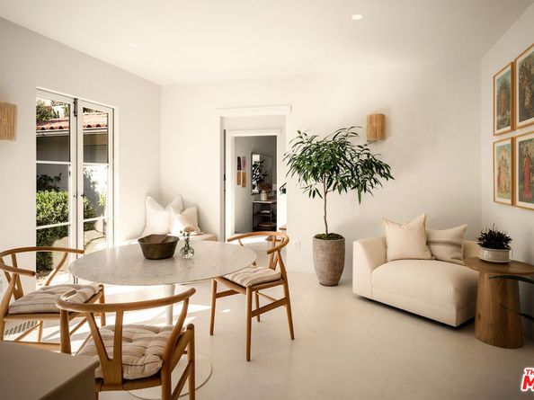 2252 Kenilworth Avenue, Los Angeles CA 90039