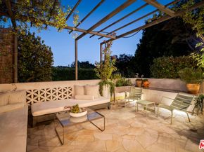 2252 Kenilworth Avenue, Los Angeles CA 90039
