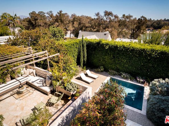 2252 Kenilworth Avenue, Los Angeles CA 90039