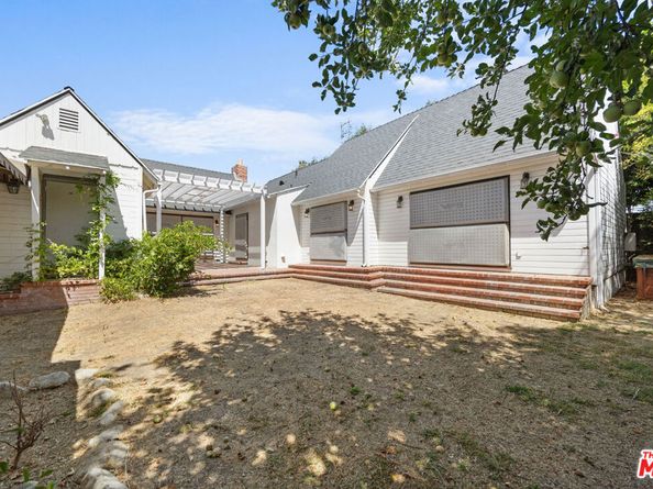 12518 Addison Street, Valley Village CA 91607