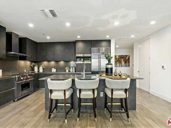 728 N Sweetzer Avenue 208, West Hollywood CA 90069