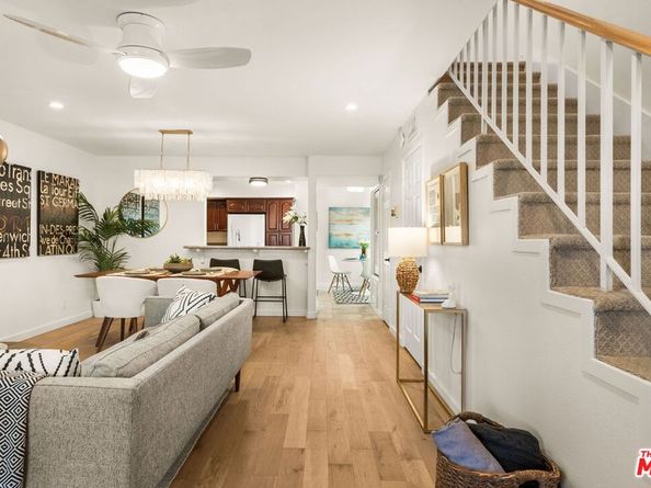 10700 Bloomfield Street 3, North Hollywood CA 91602