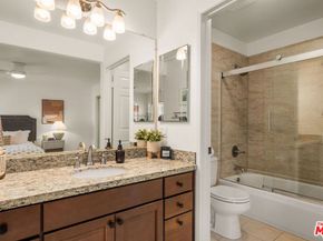 10700 Bloomfield Street 3, North Hollywood CA 91602