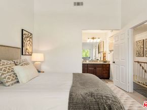 10700 Bloomfield Street 3, North Hollywood CA 91602